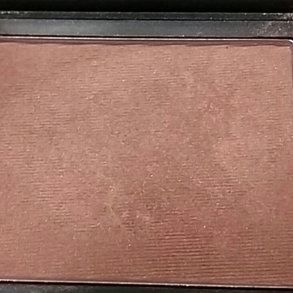 Nars beautiful luminizer Luster